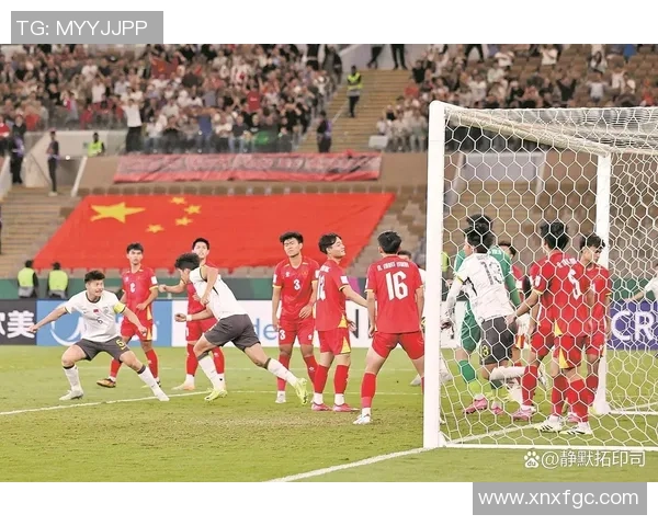 足球连赛激战正酣各队争夺冠军荣耀球迷热情高涨欢呼声此起彼伏